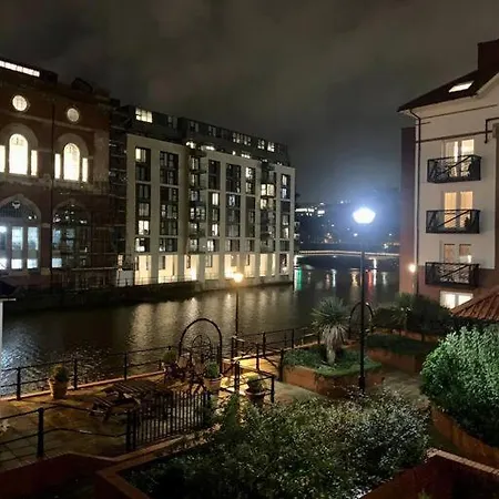 Appartement Quiet Riverside With Views And Parking- Hopewell *