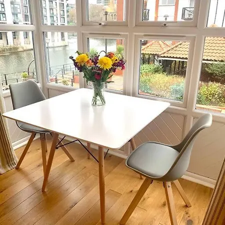 Appartement Quiet Riverside With Views And Parking- Hopewell